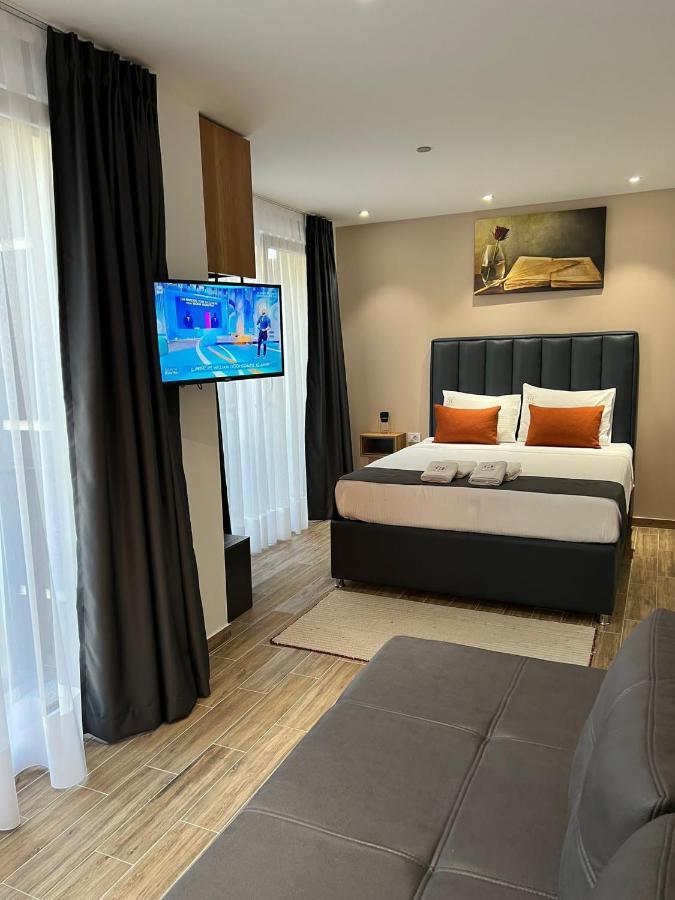 Comfort Hotel ストルガ エクステリア 写真