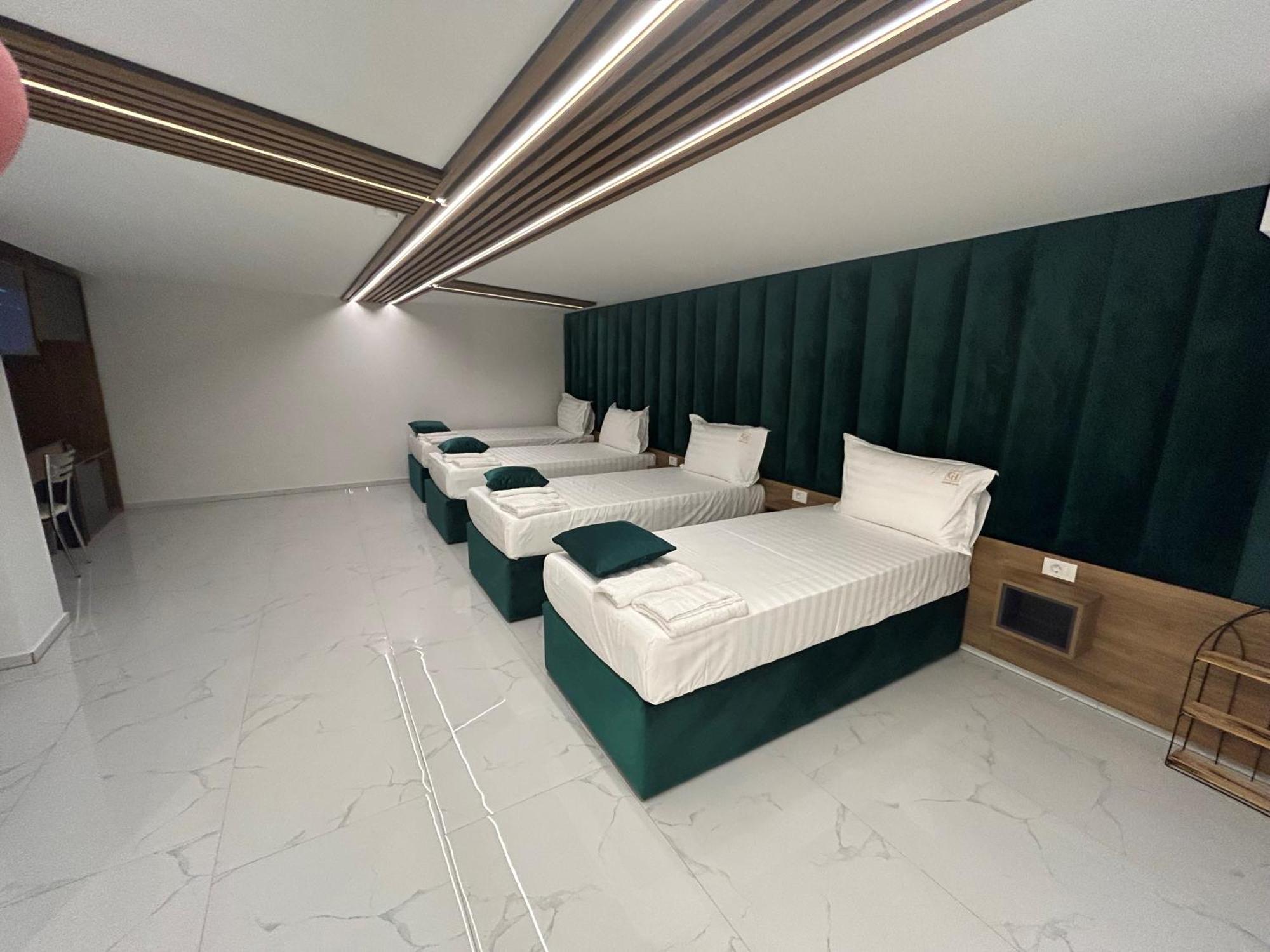Comfort Hotel ストルガ エクステリア 写真