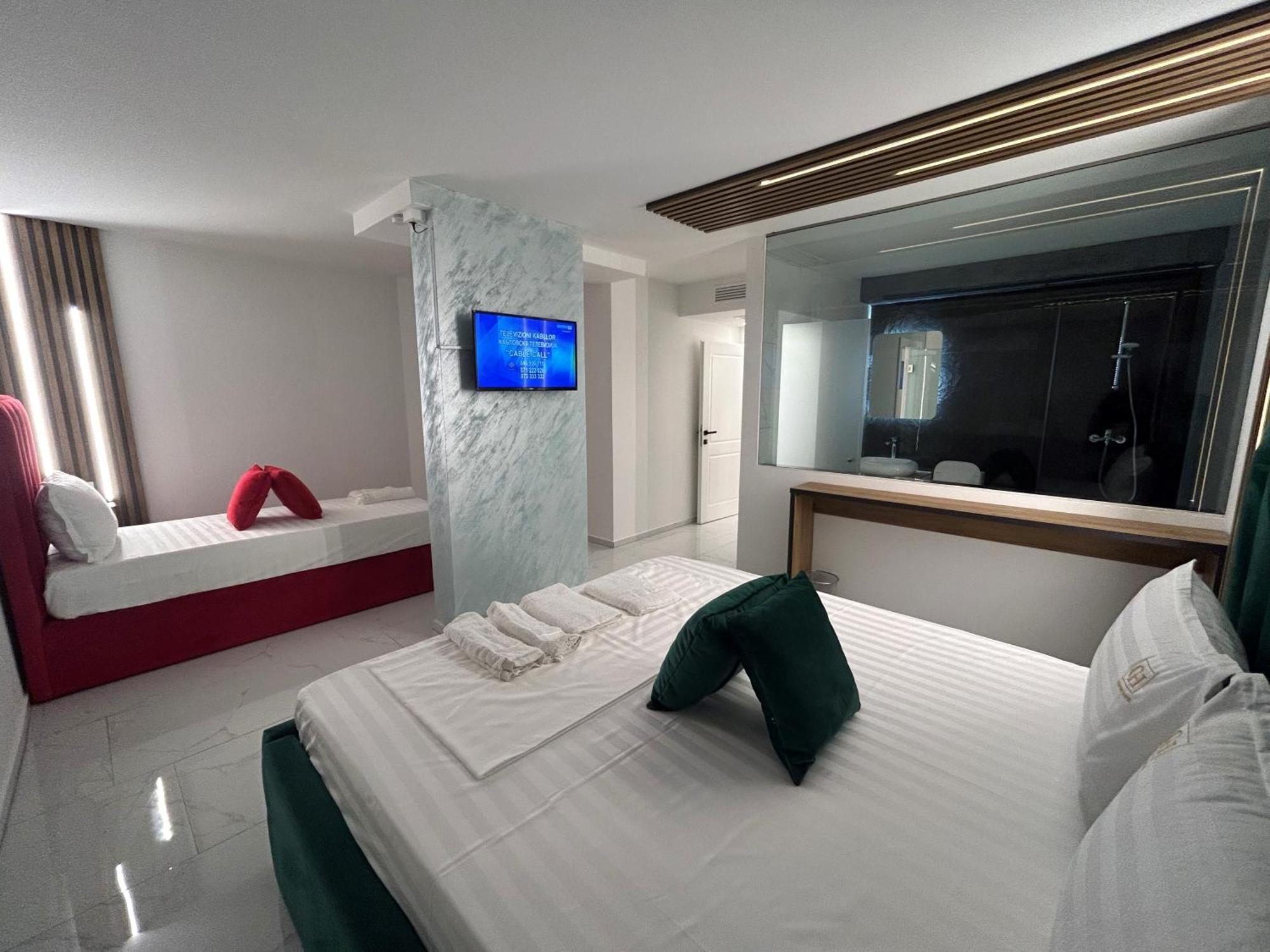 Comfort Hotel ストルガ エクステリア 写真