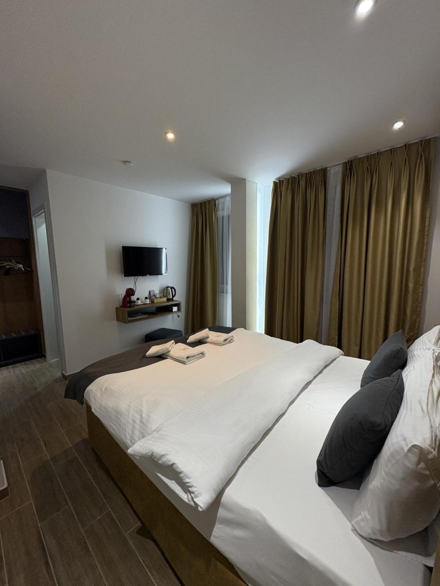 Comfort Hotel ストルガ エクステリア 写真