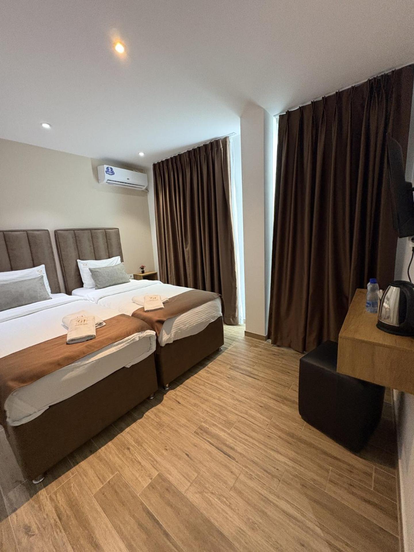 Comfort Hotel ストルガ エクステリア 写真