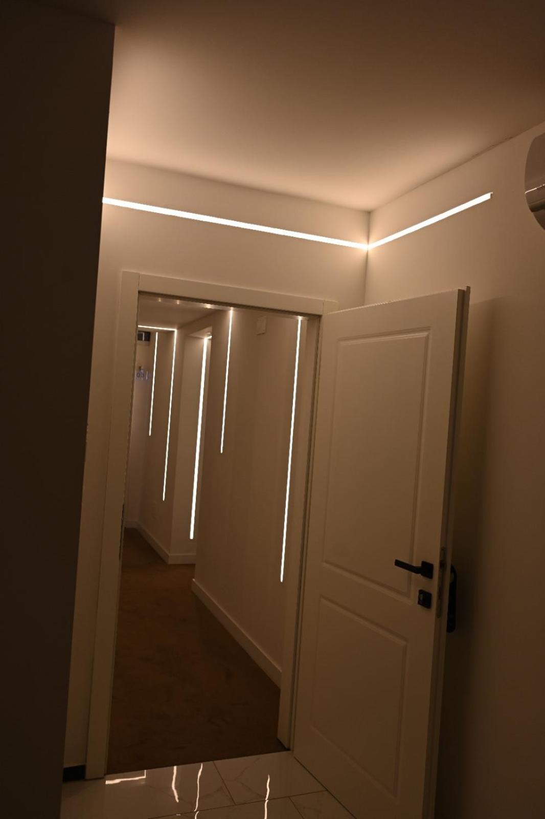 Comfort Hotel ストルガ エクステリア 写真
